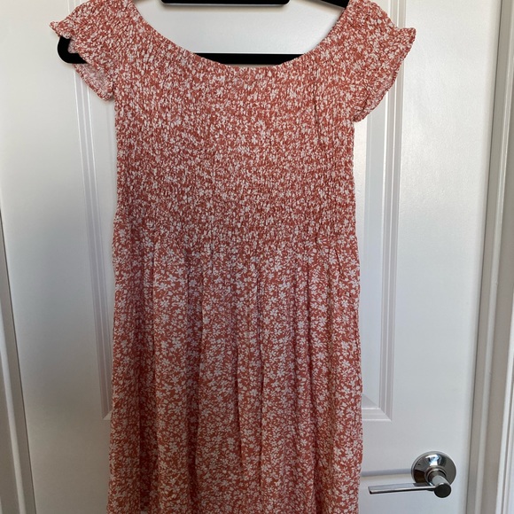 Short, patterned, dress from shien in size L, never worn - Picture 2 of 2